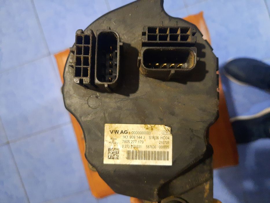 Vand  pompa electrica vw passat b6 golf 5