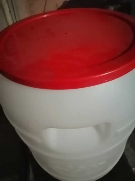 Бачек пищевой 35 литров.