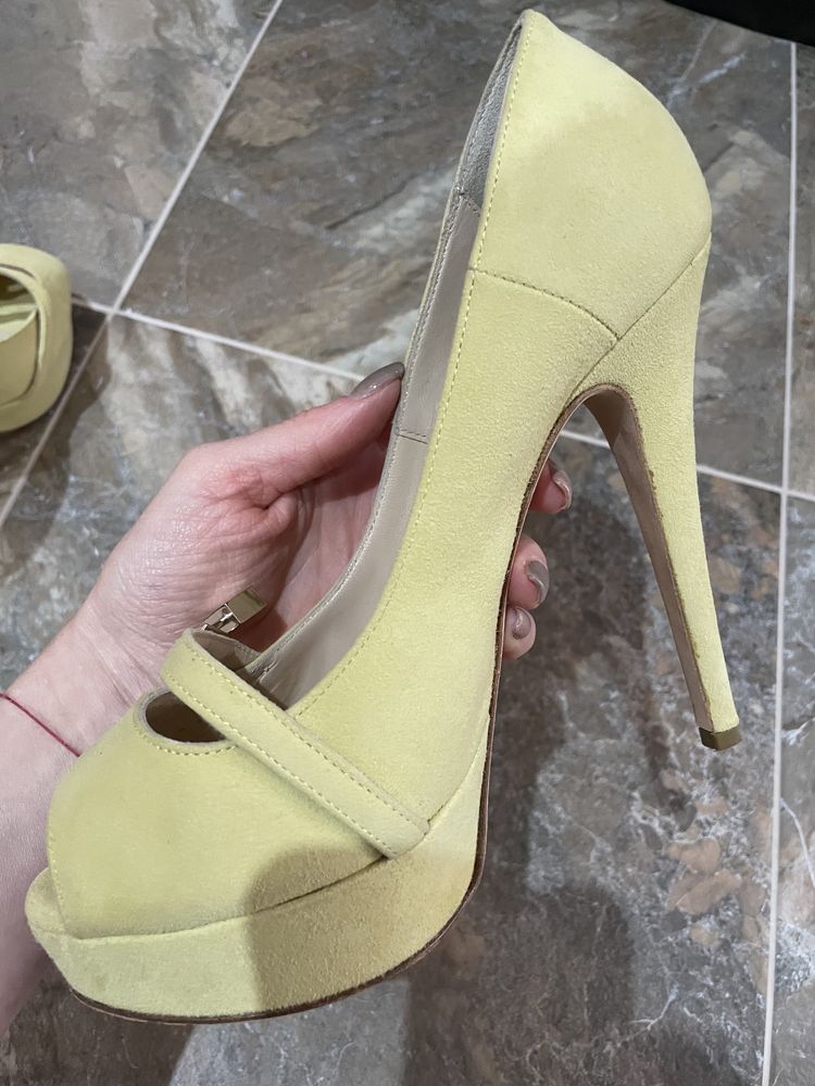 велурени обувки с платформа Elisabetta Franchi