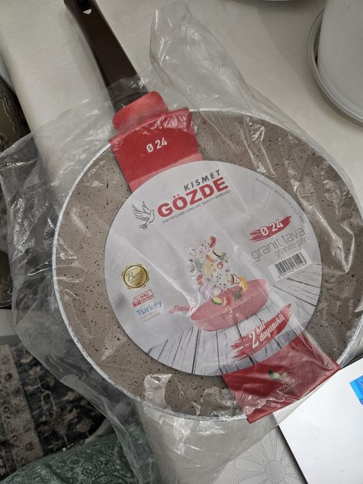 Продам сковороду 24см Турция