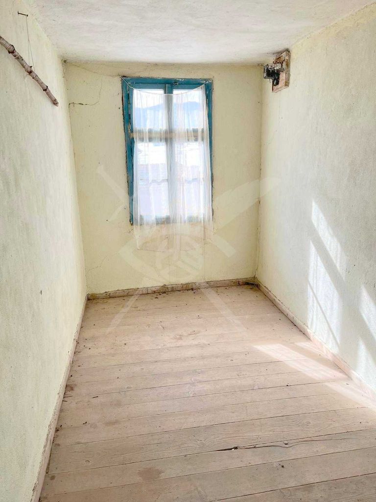 Продава се Къща в с. Равногор, Област Пазарджик - 82 кв.м за 696 €/кв.м - Снимка #3