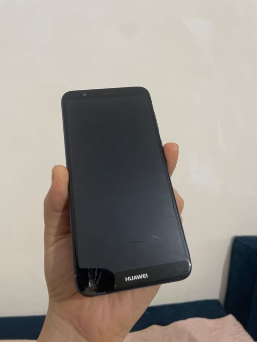 Huawei работает, но без зарядки, без документов,