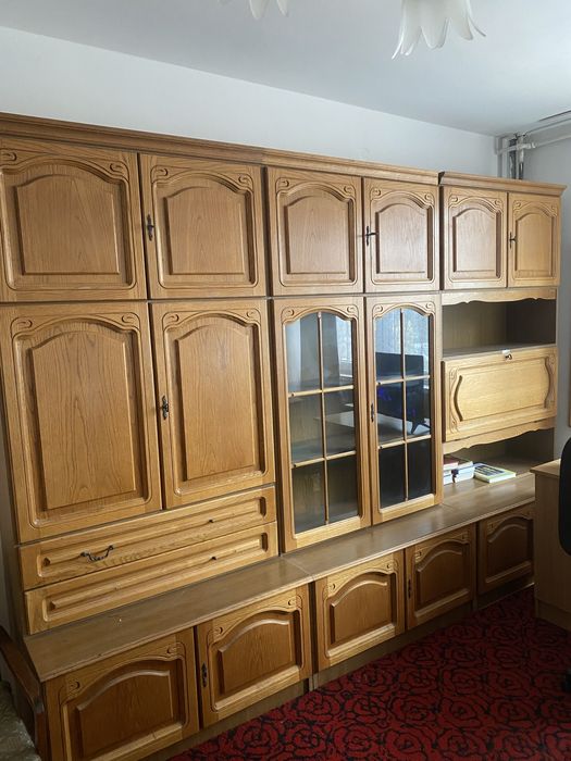 Vand mobila de  sufragerie + o comda telwvizor din lemn, lungime 4 m,