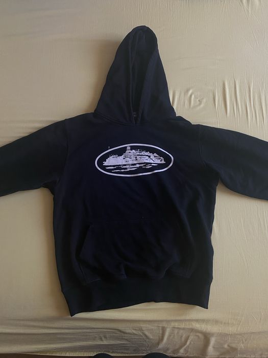 Corteiz hoodie.
