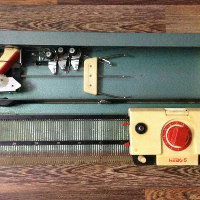 Вязальная машина Нева5