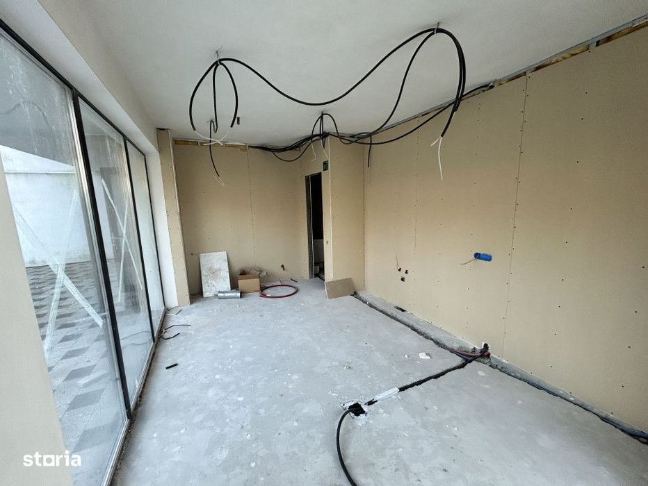 Spatiu comercial semifinisat 86 mp utili Borhanci