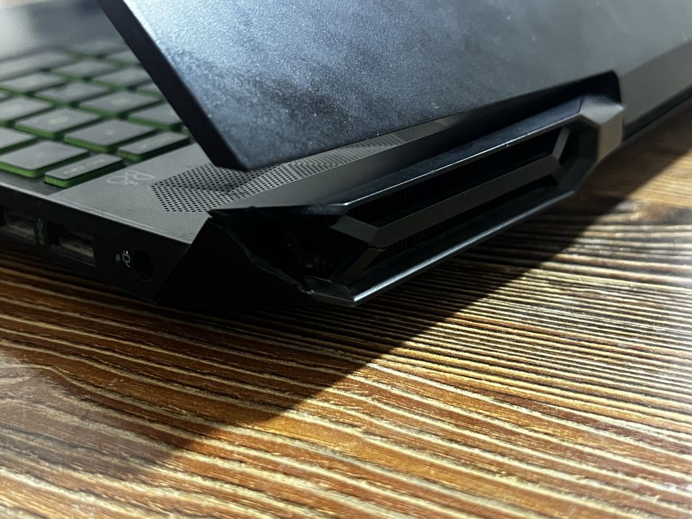 HP Pavilion Gaming 15 (Игровой ноутбук)