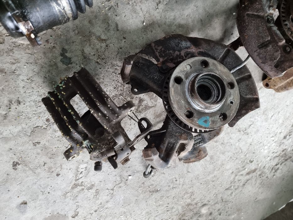 Planetara Arc Fuzeta Discuri Etrier Golf 4 A3 8L Leon 1M Octavia 1