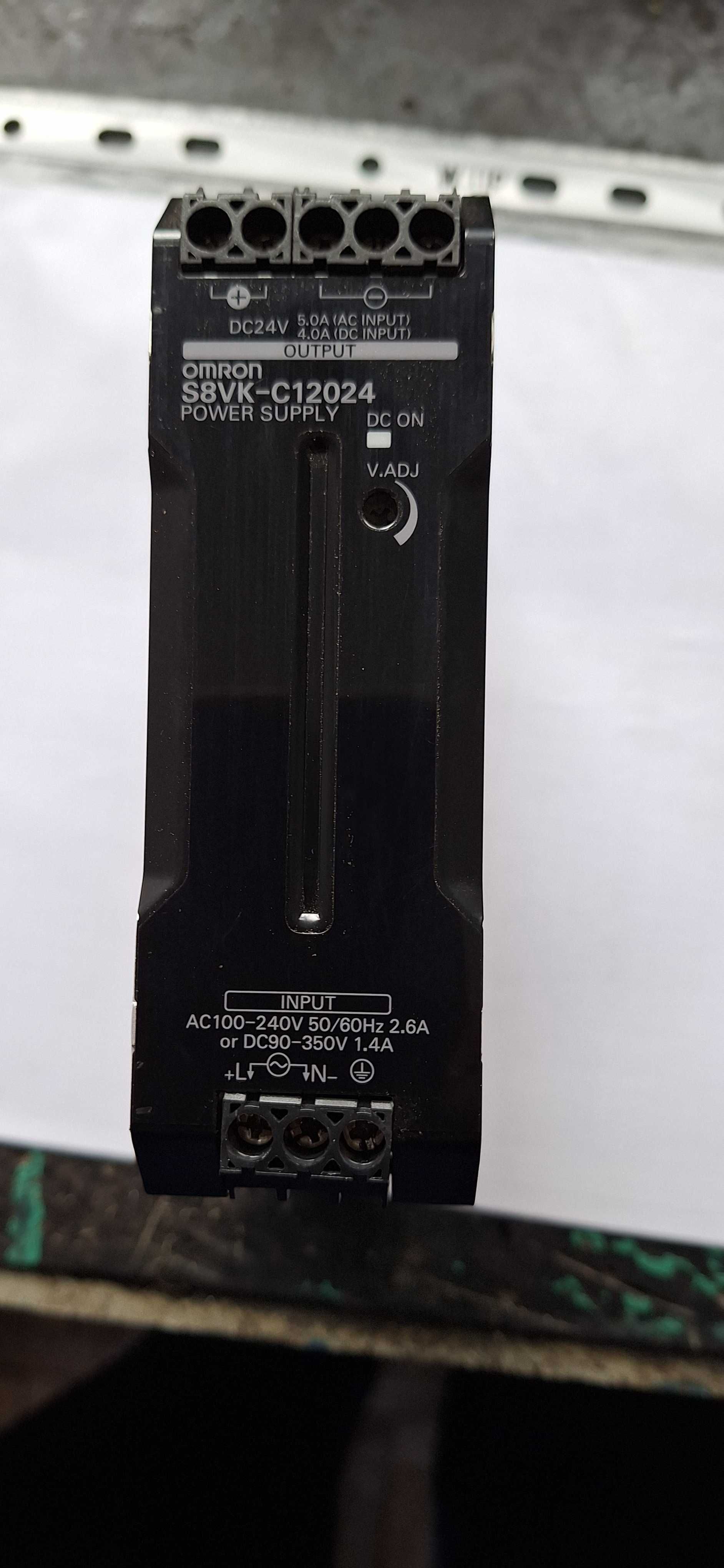 Alimentator,  sursa 24vcc Omron