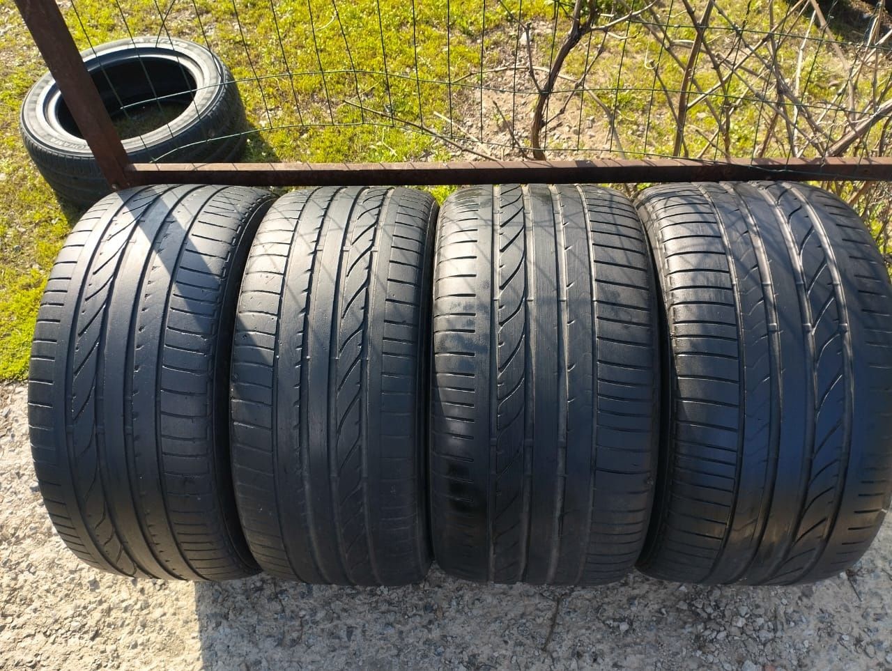 Продаю шины Bridgestone