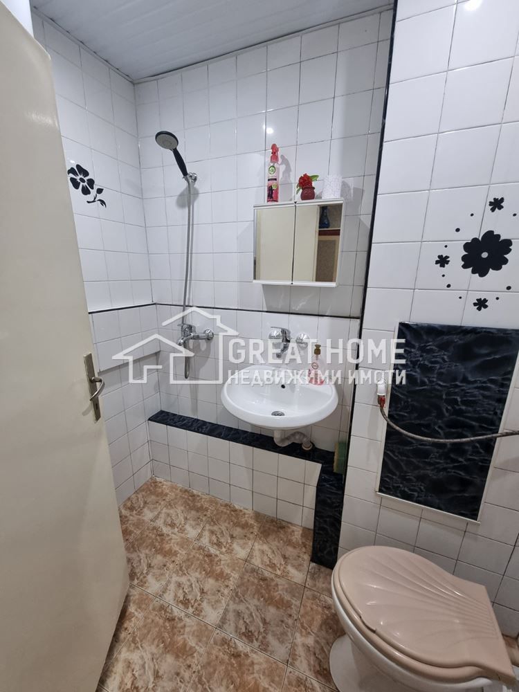 Продава се Тристаен апартамент в Търговище, Запад 2 - 71 кв.м за 1198 €/кв.м - Снимка #5
