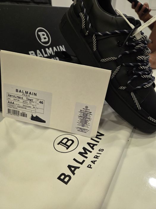 Vând pantofi bărbătești casual Balmain de piele