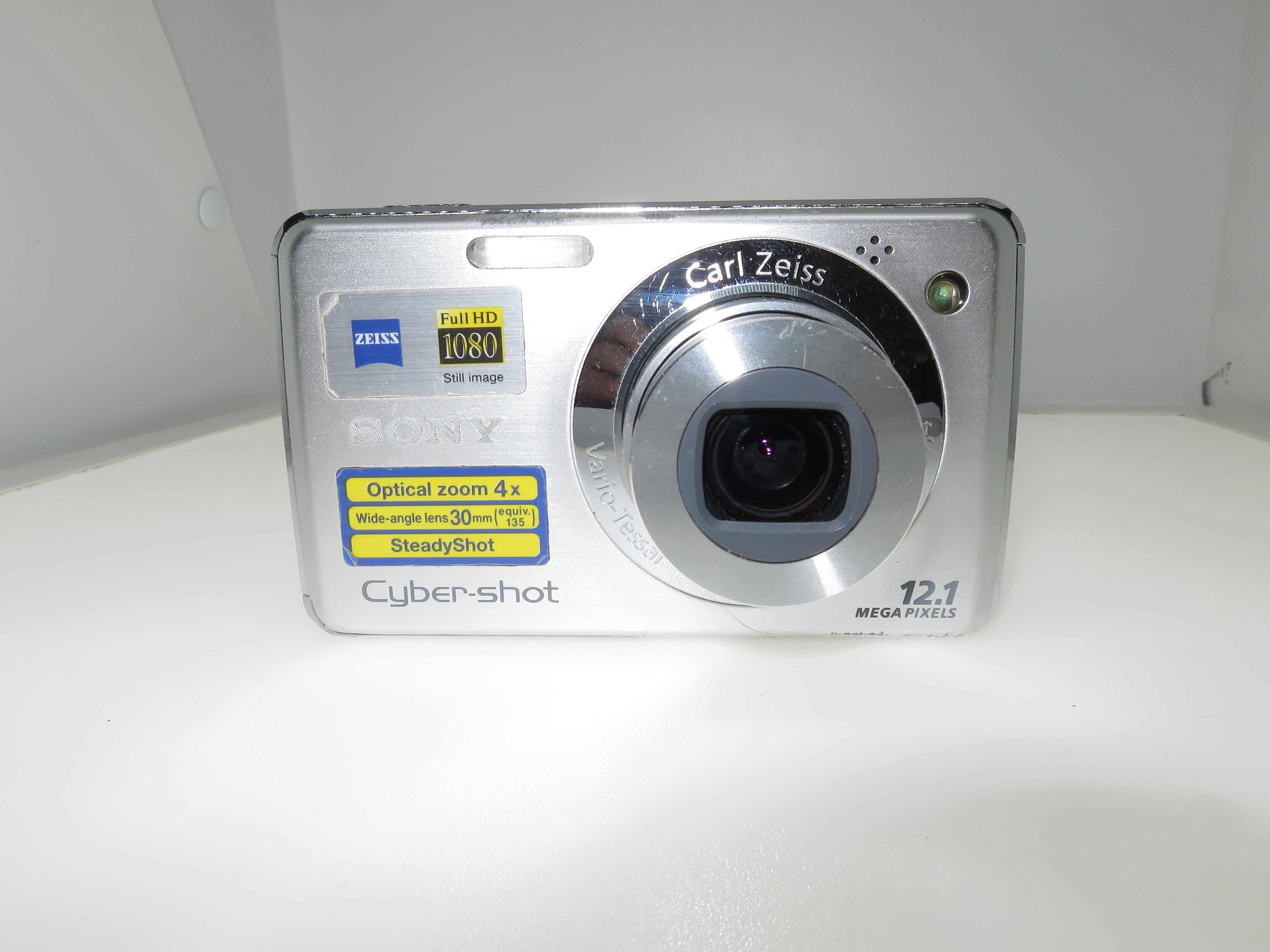 Sony Cyber-shot W210 компактен фотоапарат, комплект камера и зарядно