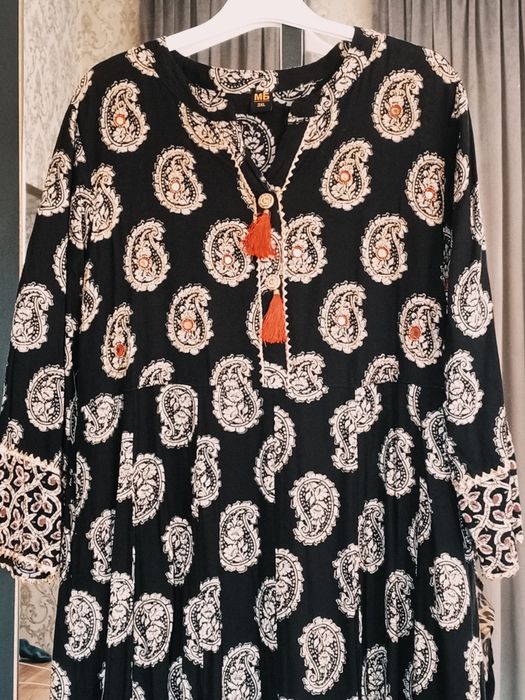 Yangi qora rangli didli ayollar ko‘ylagi — hech kiyinilmagan!