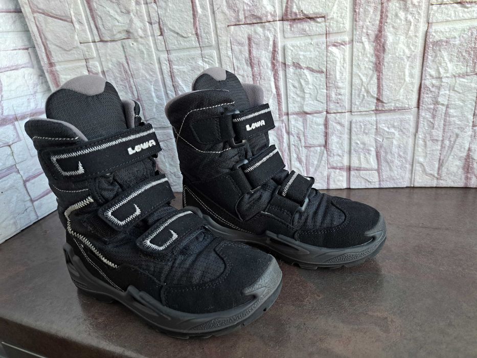 детски ботуши,зимни обувки,боти,апрески,Lowa номер31 за момче,