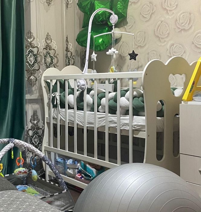 Кроватка со всем комплектом