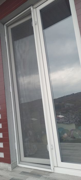 Vand uși termopan pentru balcon.