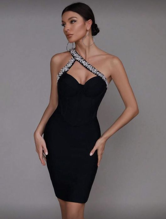 Черна бандажна рокля