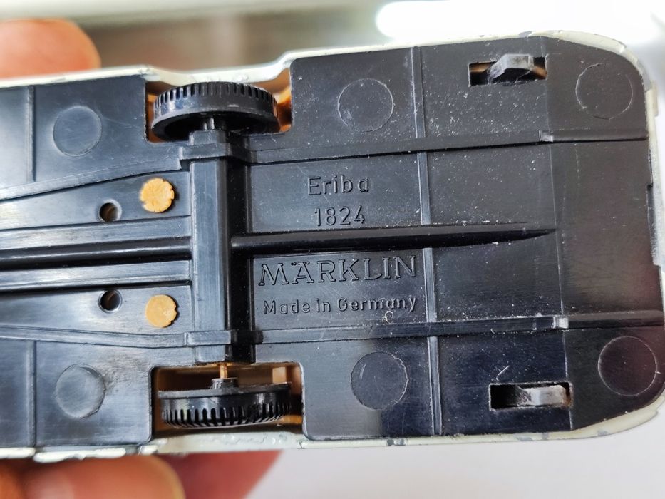 количка каравана Marklin eriba 1824