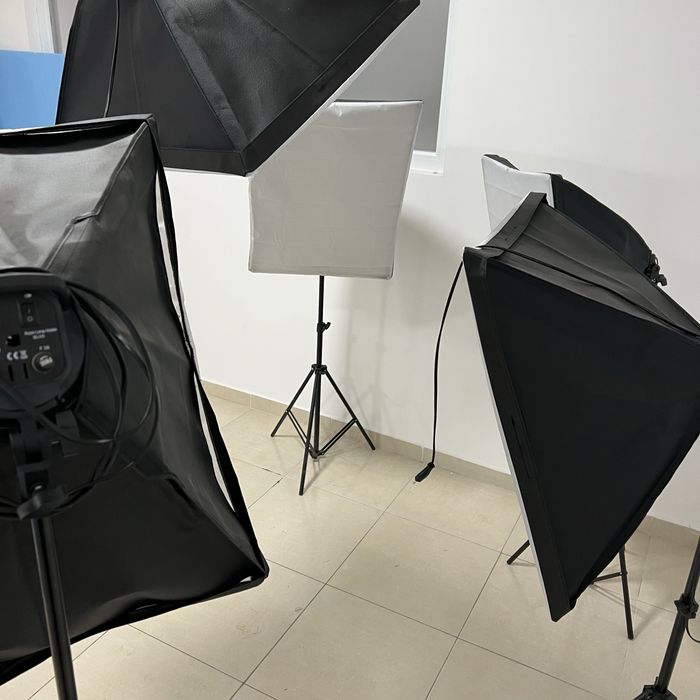 Set kit Softbox pentru studio fotografie 5 softboxuri+11 becuri 135W