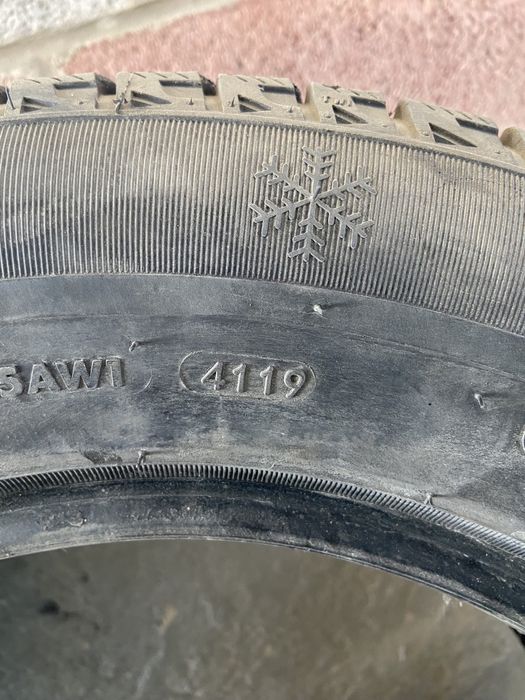 Зимние шины б/у в идеальном  состоянии