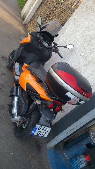 Gilera Fuoco 500 cc Maxiscuter    Piaggio mp3