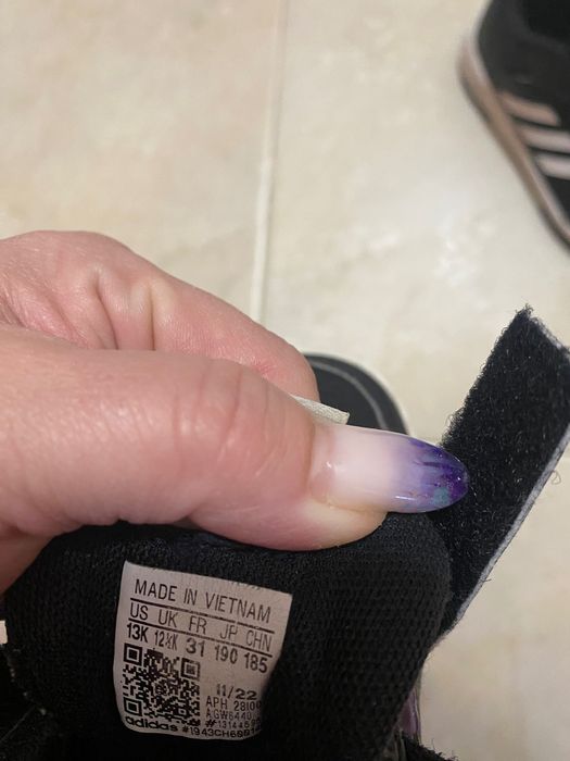 Маратонки за малък мъж