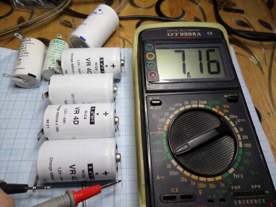 Acumulatori Ni-Cd noi 4Ah mari LR20 made in France foarte buni