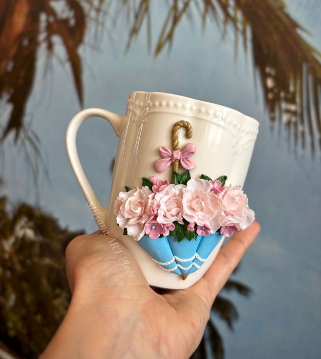 Керамична чаша декорирана с полимерна глина