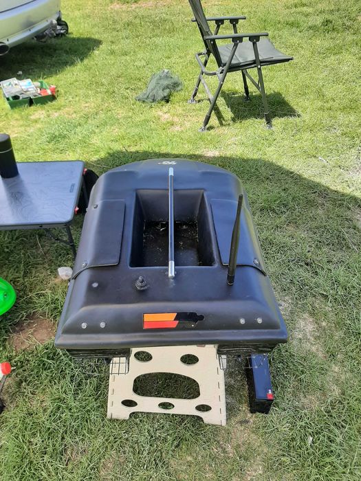 Лодка за захранка