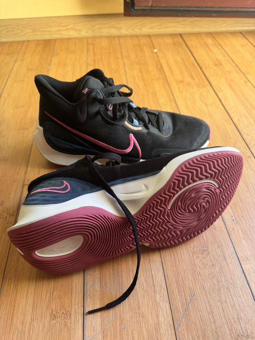 Обувки за баскетбол Nike