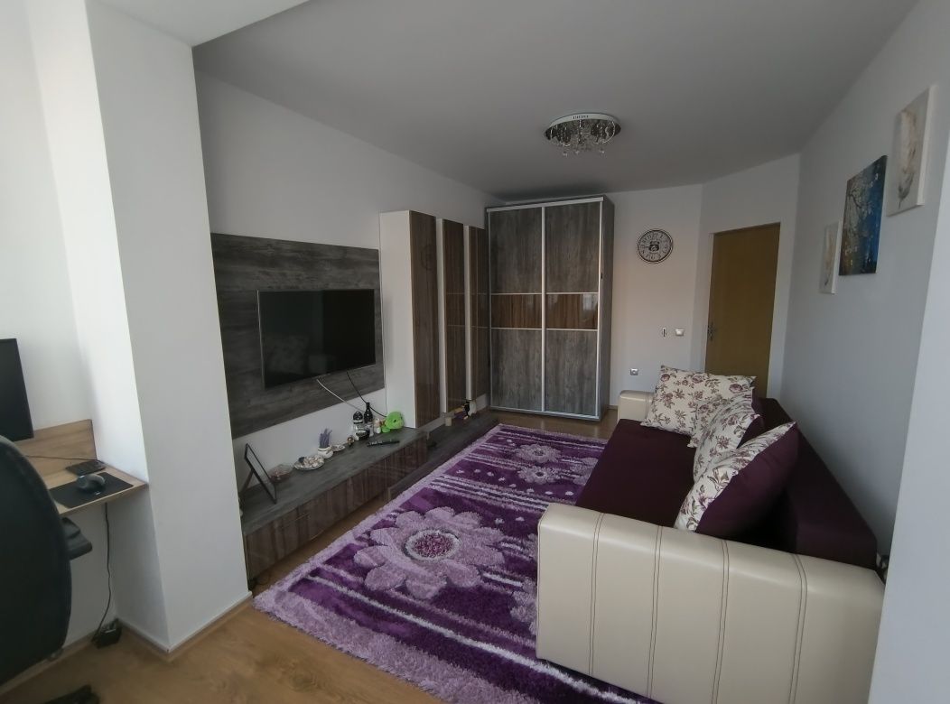 Vând Apartament de Lux ! Cu boxă și Parcare !