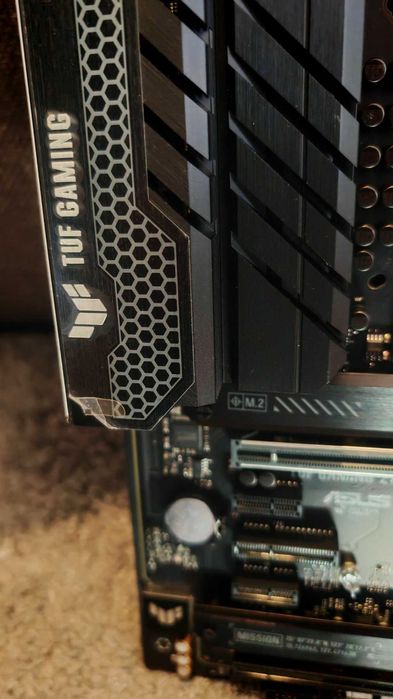 ASUS TUF GAMING Z790-PLUS D4 + Intel i7-12700KF, 12 Cores 5.0GHz