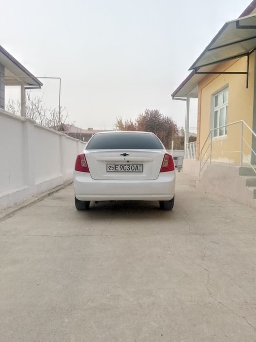 Laseti 2012 srochna sotiladi