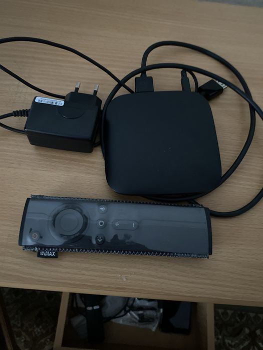 продам тв приставку mi tv box 3 с чехлом пульта!