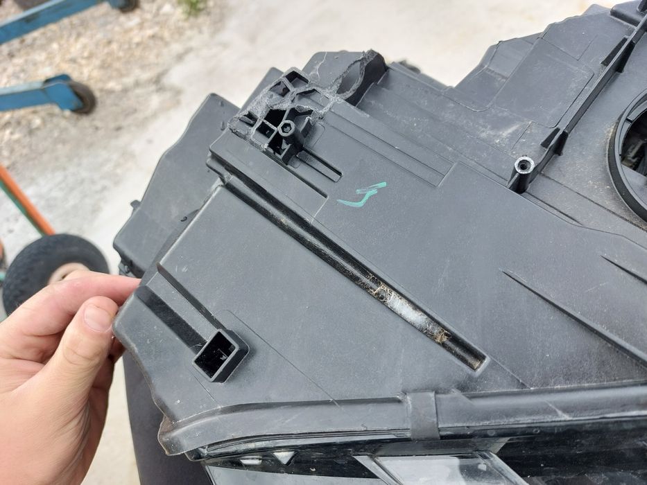 Ляв фар Scoda OCTAVIA 3 2018г.