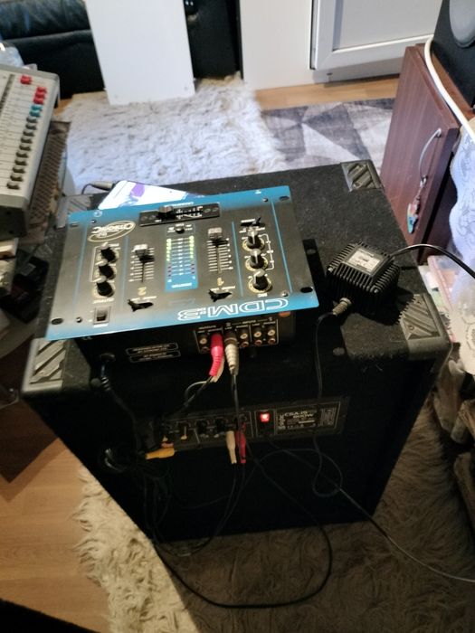 Boxe active pe 12 " diferite firme și puteri.