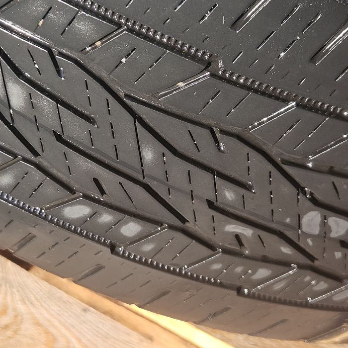 Anvelope 225/55/18   8/10. Continental. 3 ocaziebucați