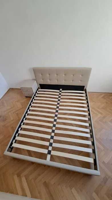 Biblioteca dormitor dulap haine Mobexpert, comoda TV, pat Ikea 160x200