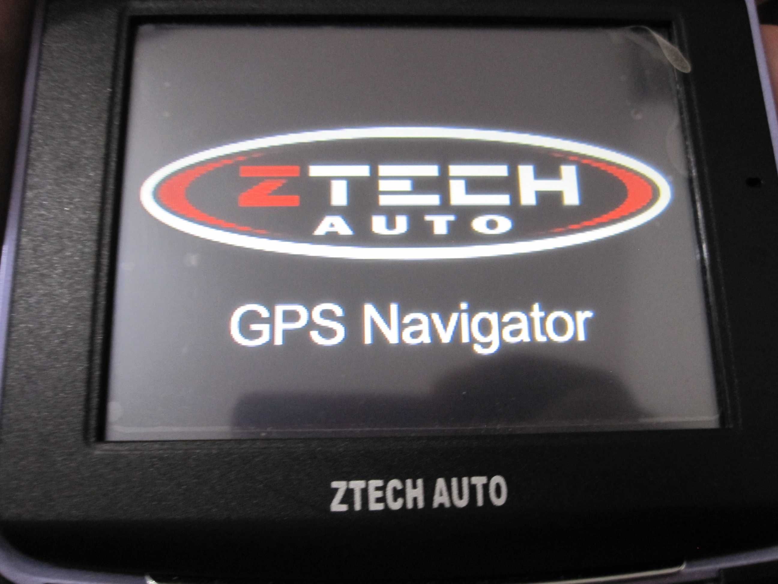 Navigatie/GPS Ztech Auto,noua, meniu Lb.Romana-ieftna