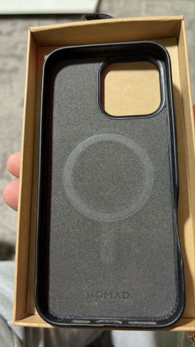 Husa piele nomad 16 pro max