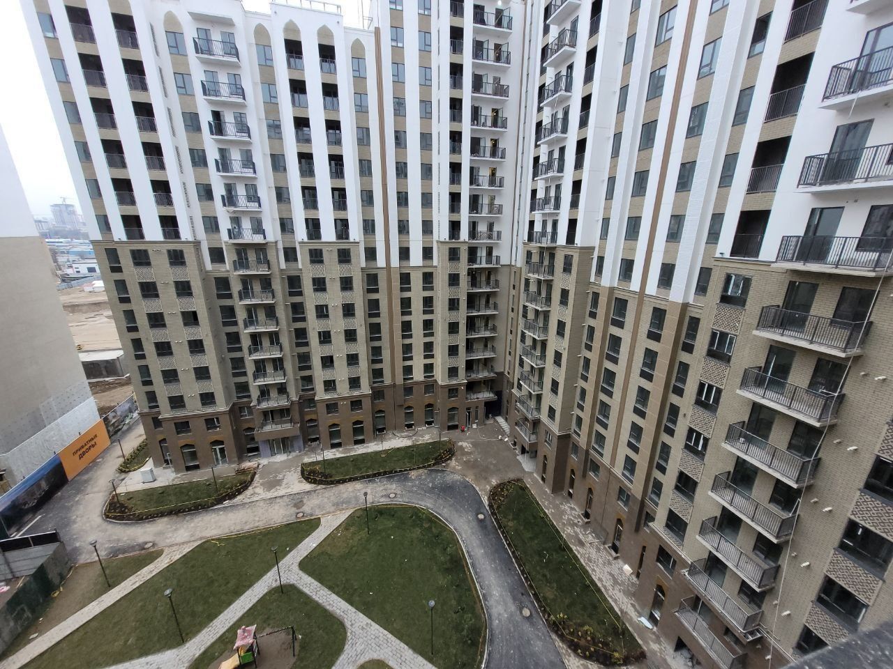 Продается 3х ком квартира(студия), ЖК Oz Makon, ор-р: быв.Узбум, 61 м²