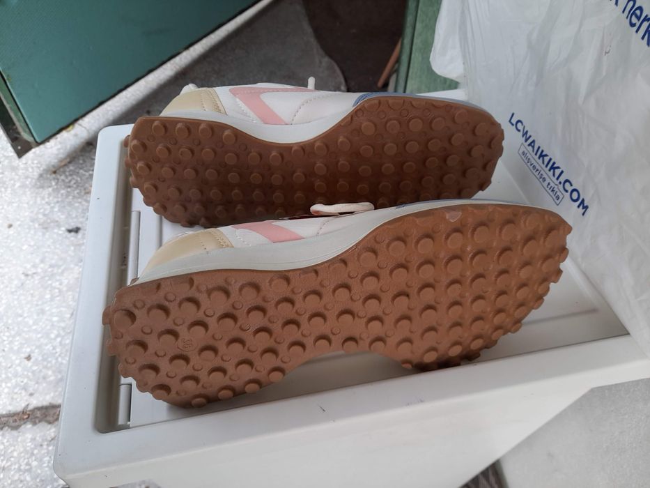 Нови маратонки на Waikiki nom. 38