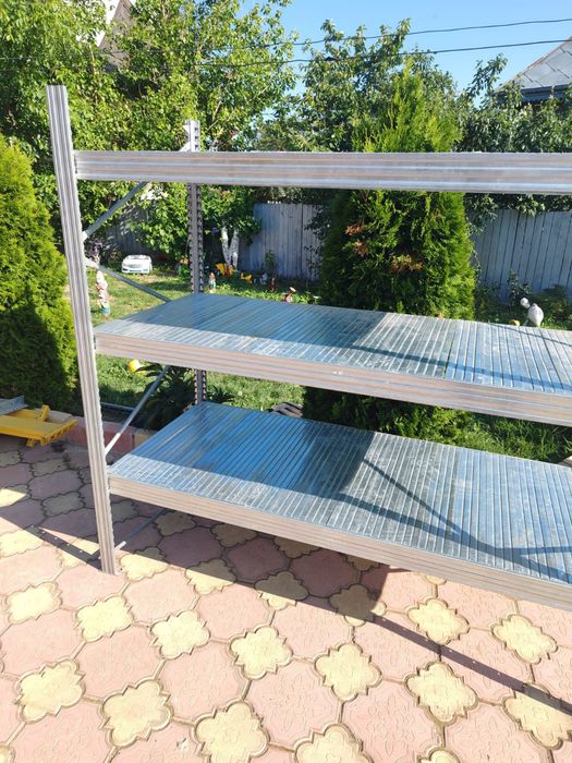 Vindem rafturi zincate