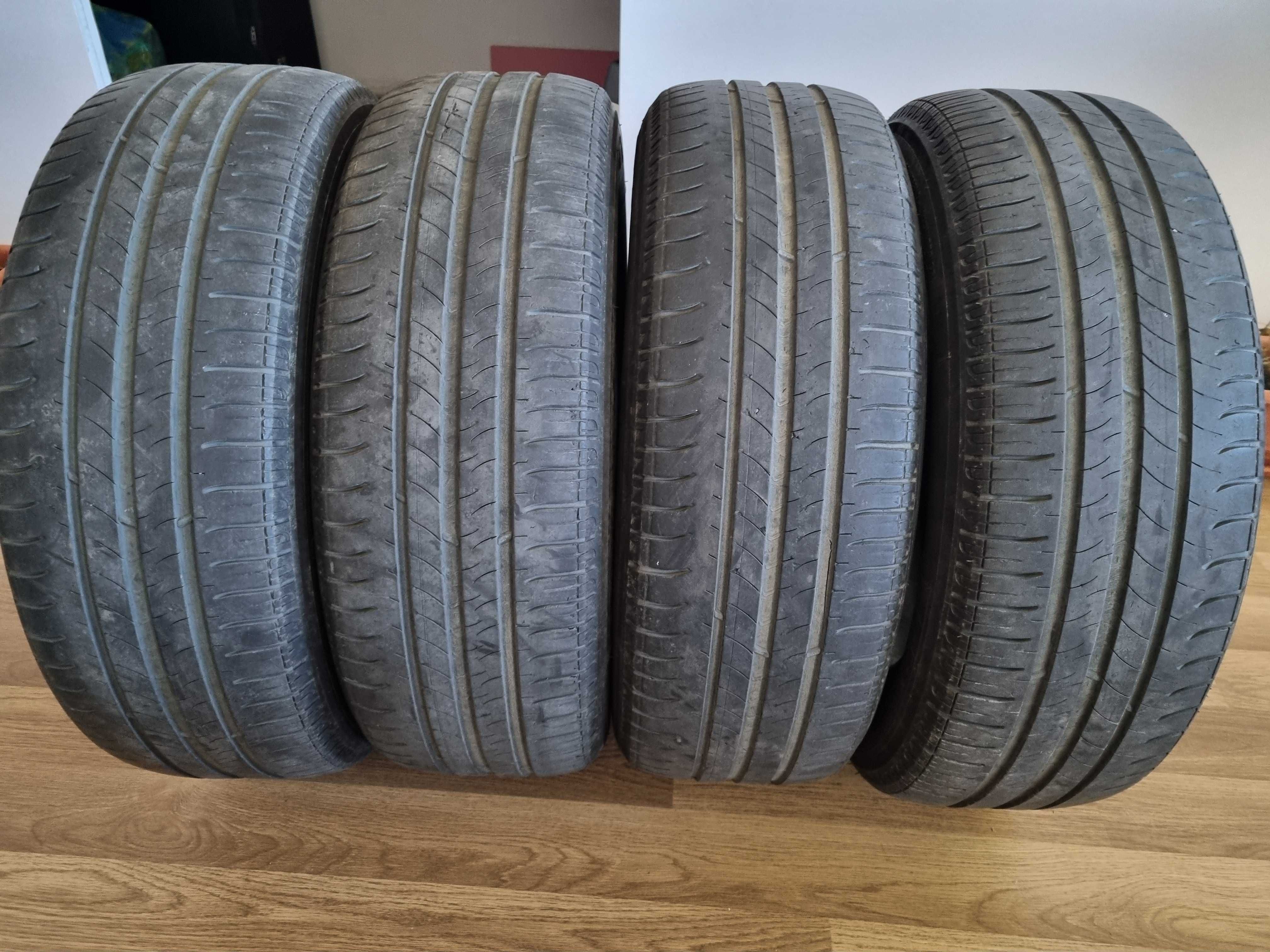 Set 4 pneuri vară Michelin 195 60 16 preț set 160 de lei
