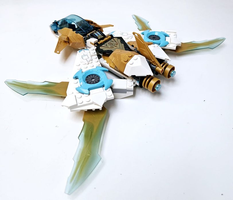 Lego Ninjago 71770 -  Zane's Golden Dragon Jet (2022)