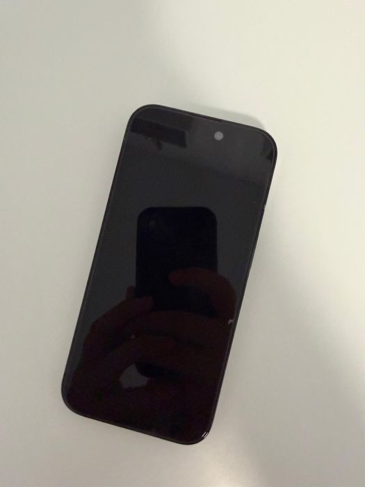 Vand Iphone 14 pro cu 1tb