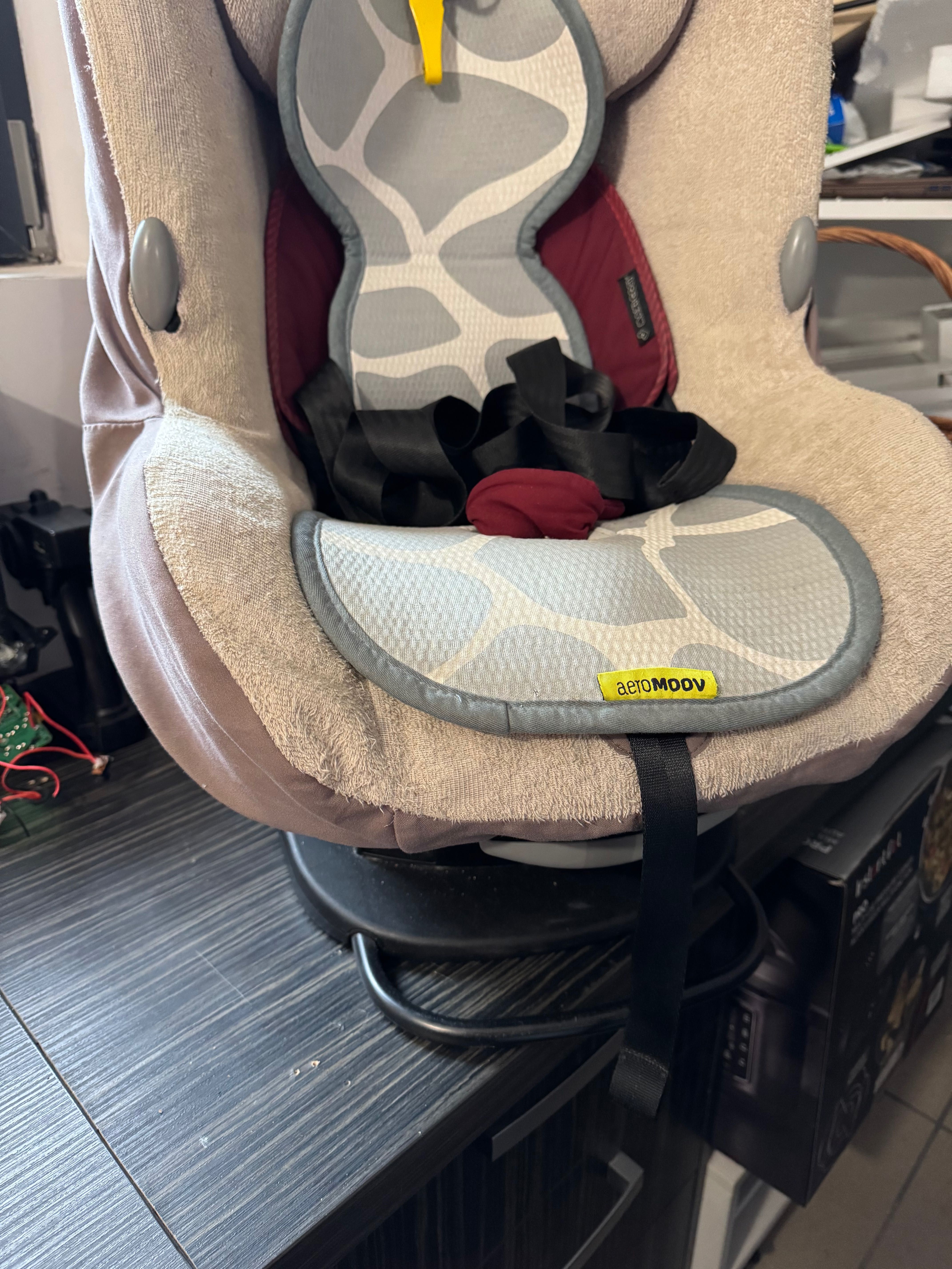 [ISOFIX] Детско столче за кола (9-18kg)