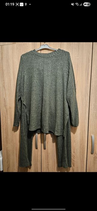 Compleu pantalon si bluza culoare verde