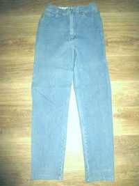 Blugi originali ESCADA Jeans, colectia noua, model f. frumos, S, M, L